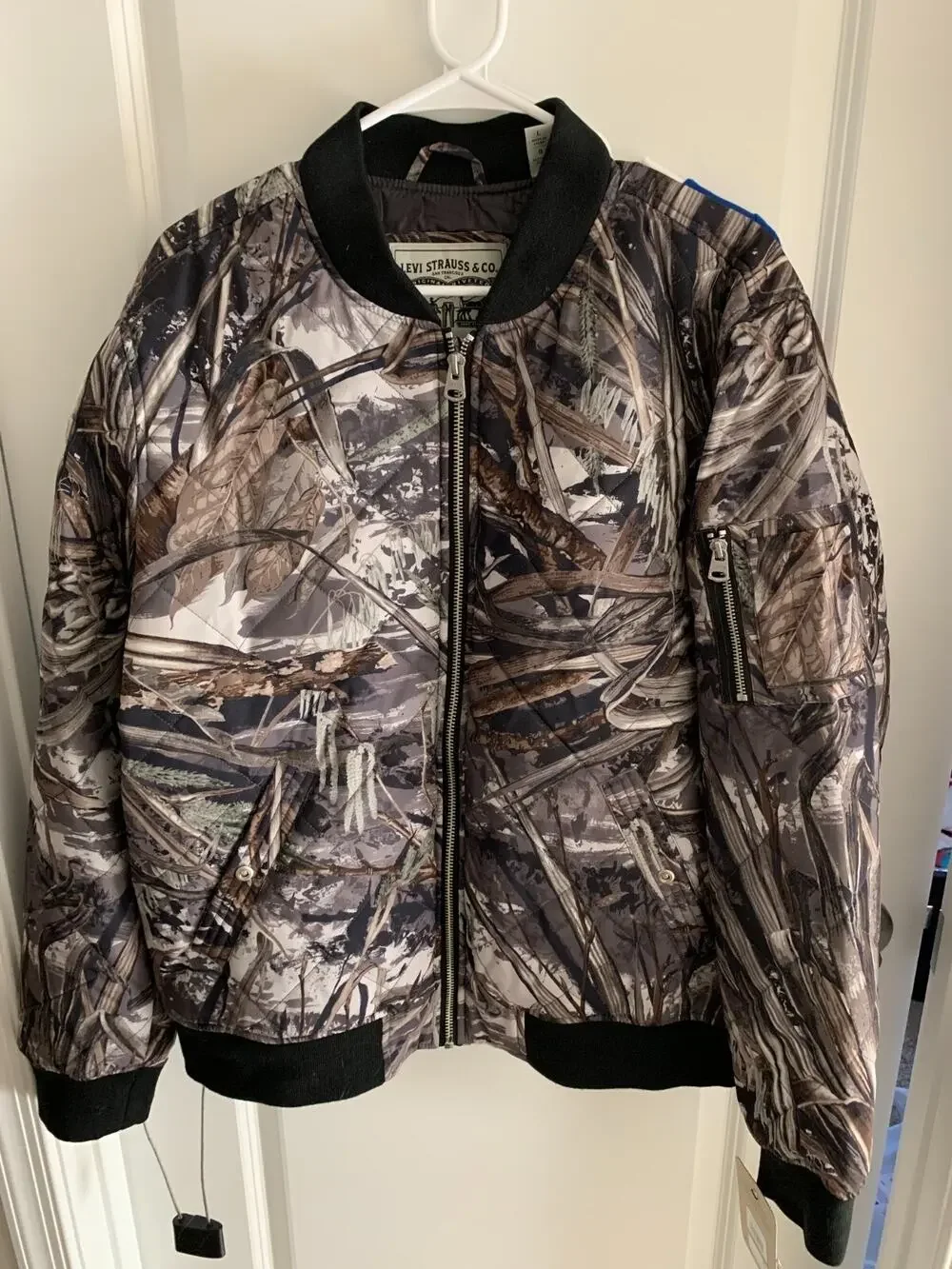 Levis Men's Quilted Bomber Jacket Camoflauge Lightweight Insulation Large $225